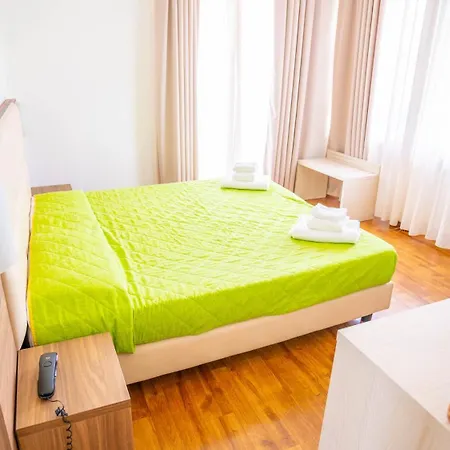Bella Peschiera Szálloda 3*